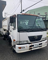 脱着装置付きコンテナ専⽤⾞